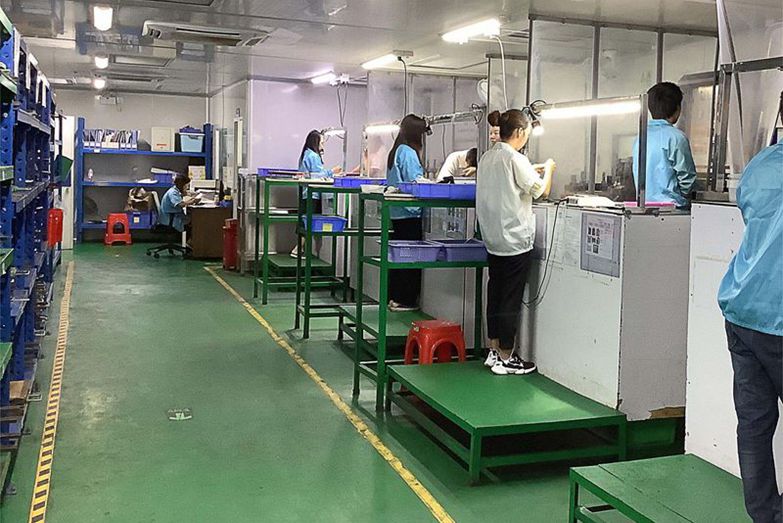 Dust-free Rubber Compression Workshop